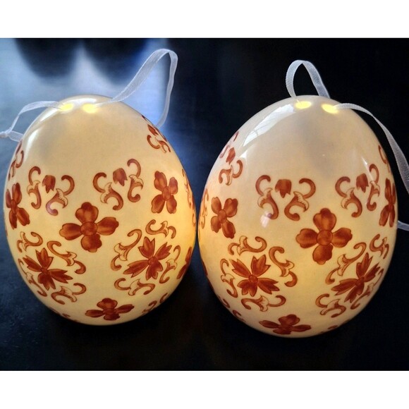 Valerie Parr Hill Red & White 2 Timed Illumination 3.5" Damask Porcelain Eggs - Picture 5 of 8